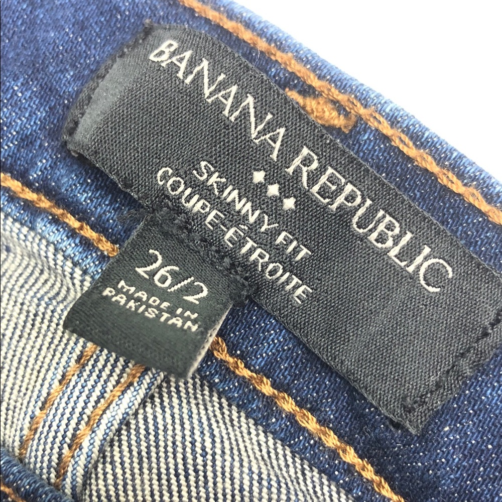 LIKE NEW BANANA REPUBLIC SKINNY FIT JEANS 2/26x28 ⭐️ - Picture 2 of 13